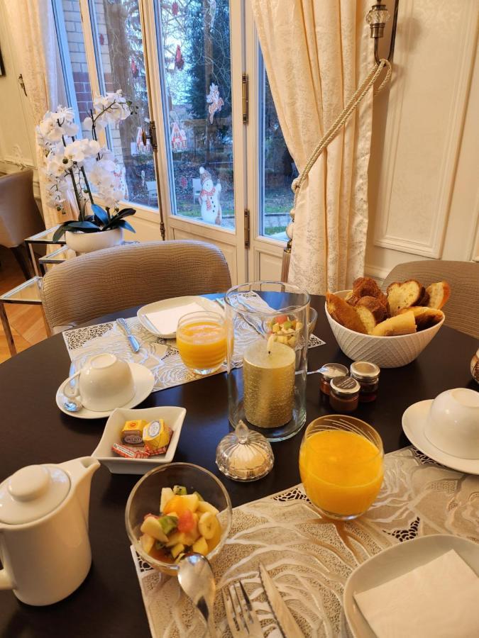 Bed and Breakfast Château de La Feuilleraie à Saint-Leu-la-Foret Extérieur photo